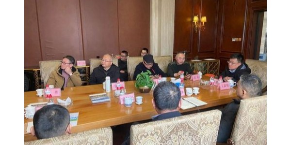 成都新農村建設服務業(yè)發(fā)展論壇交流會成功舉辦！胡林副會長的專題分享與蔣美榮會長總結！