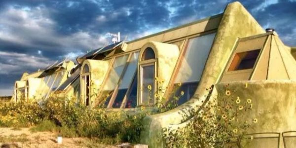 這個老炮兒建筑師讓難民住垃圾堆，卻贏得全世界尊重！