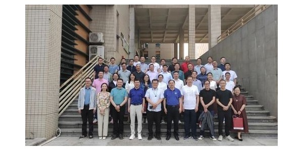 聯(lián)絡(luò)校友情誼，共話未來，共謀發(fā)展——重慶大學(xué)貴州校友訪問貴陽市建院交流座談會圓滿舉行