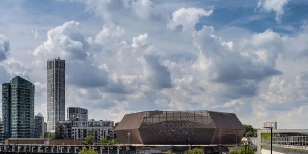 Stufish設計的全球最大的可拆卸場館完工，作為 ABBA 虛擬重組巡演的場地